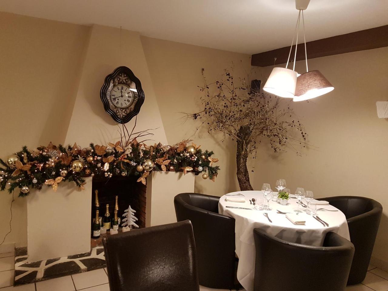Logis Hotel Restaurant Entre Nous Langeac Eksteriør bilde