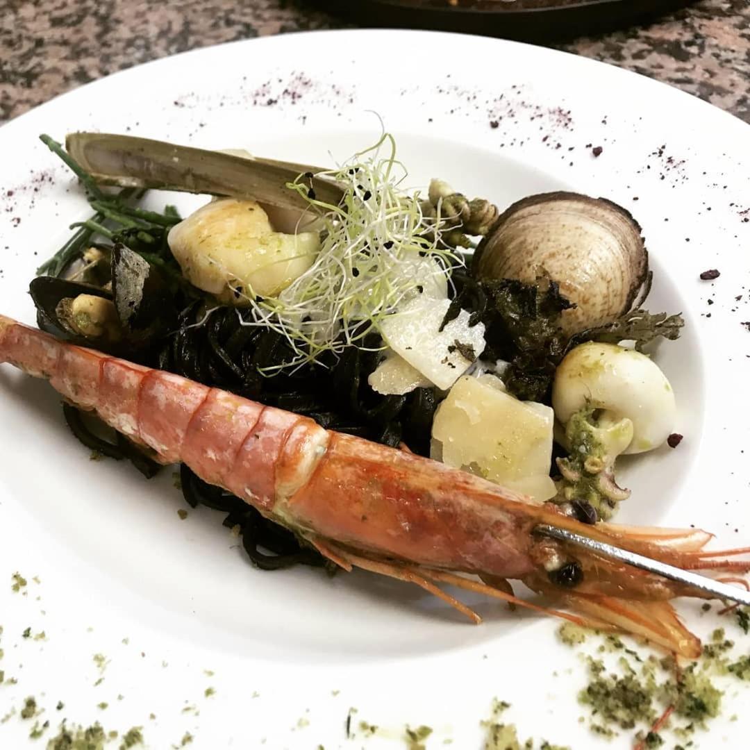 Logis Hotel Restaurant Entre Nous Langeac Eksteriør bilde
